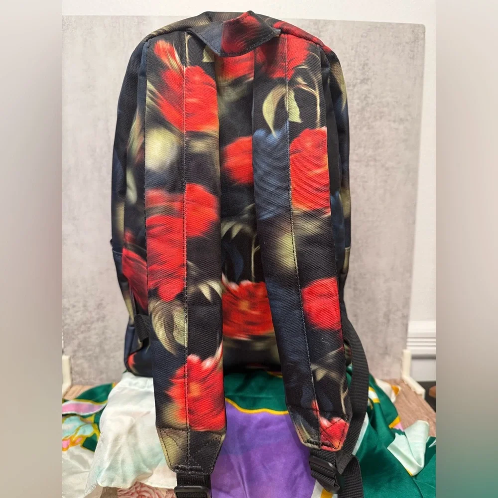 NWOT Herschel Supply Blurry Rose Backpack - Picture 2 of 10